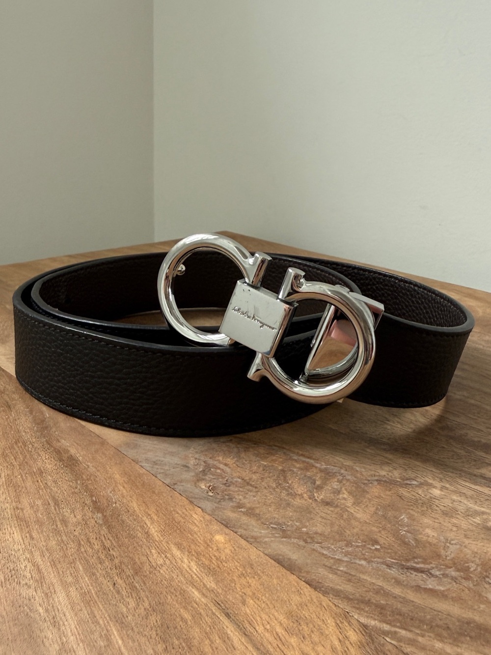 SALVATORE FARRAGAMO Black and Brown Reversible Gancini Leather Belt